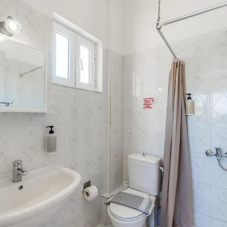 Sandy Annexe Aparthotel